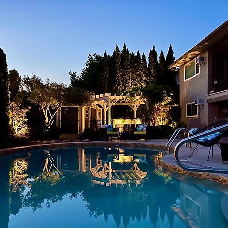A Vista Villa Couples Retreat Kelowna Dış mekan fotoğraf