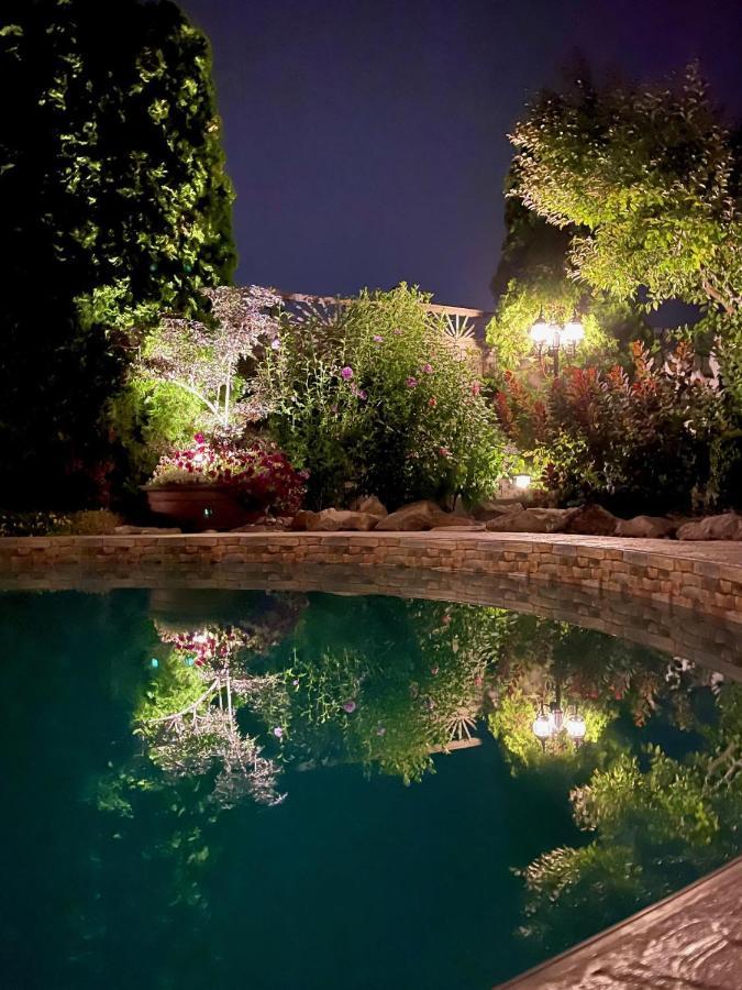 A Vista Villa Couples Retreat Kelowna Dış mekan fotoğraf