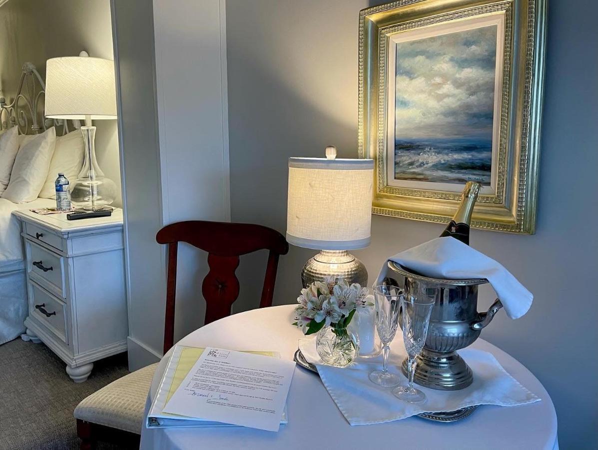 A Vista Villa Couples Retreat Kelowna Dış mekan fotoğraf