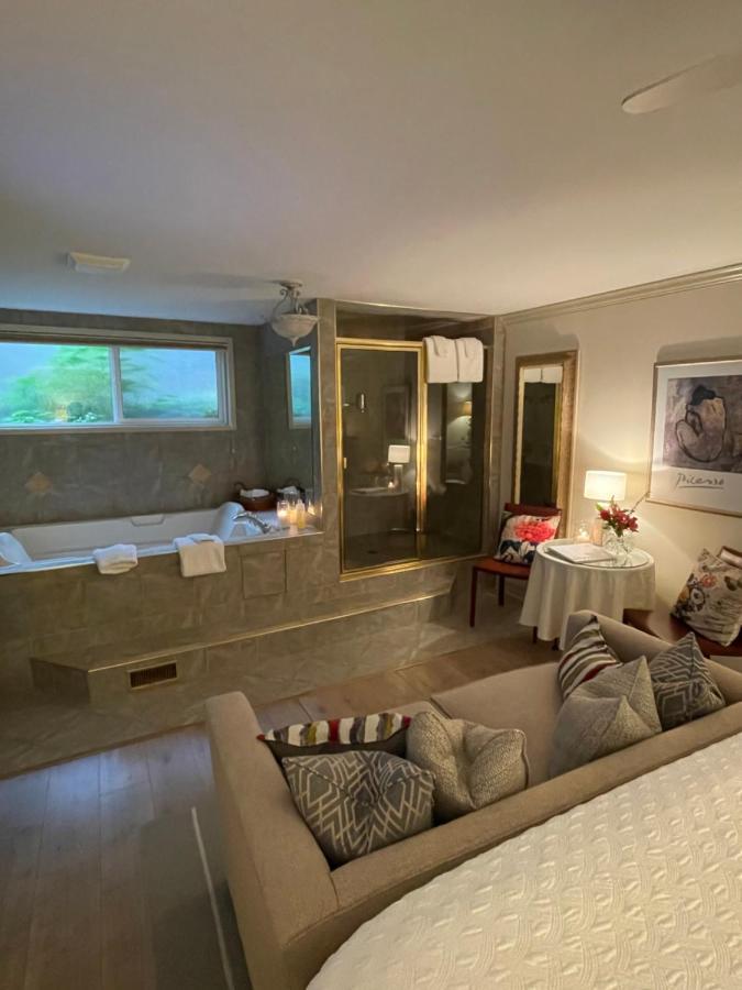 A Vista Villa Couples Retreat Kelowna Dış mekan fotoğraf