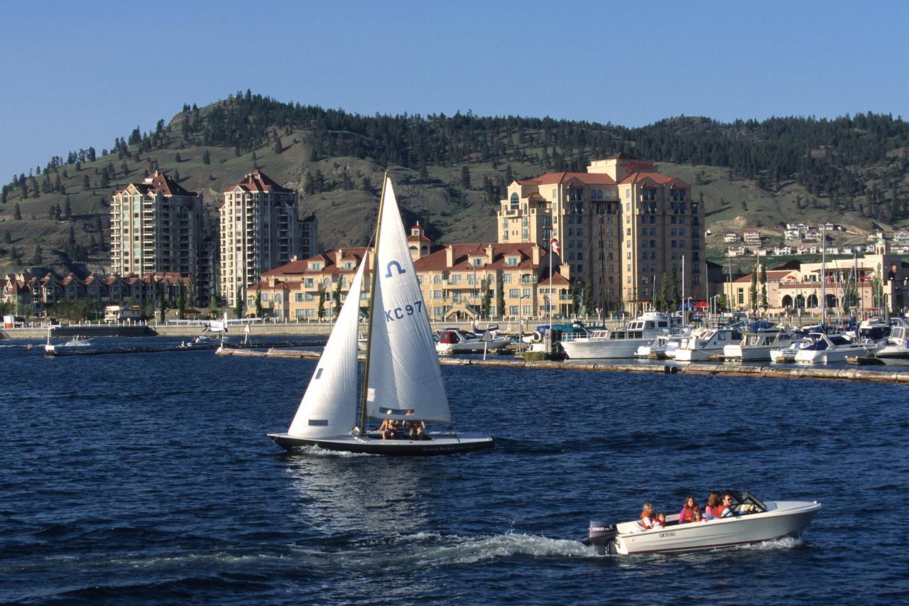 A Vista Villa Couples Retreat Kelowna Dış mekan fotoğraf