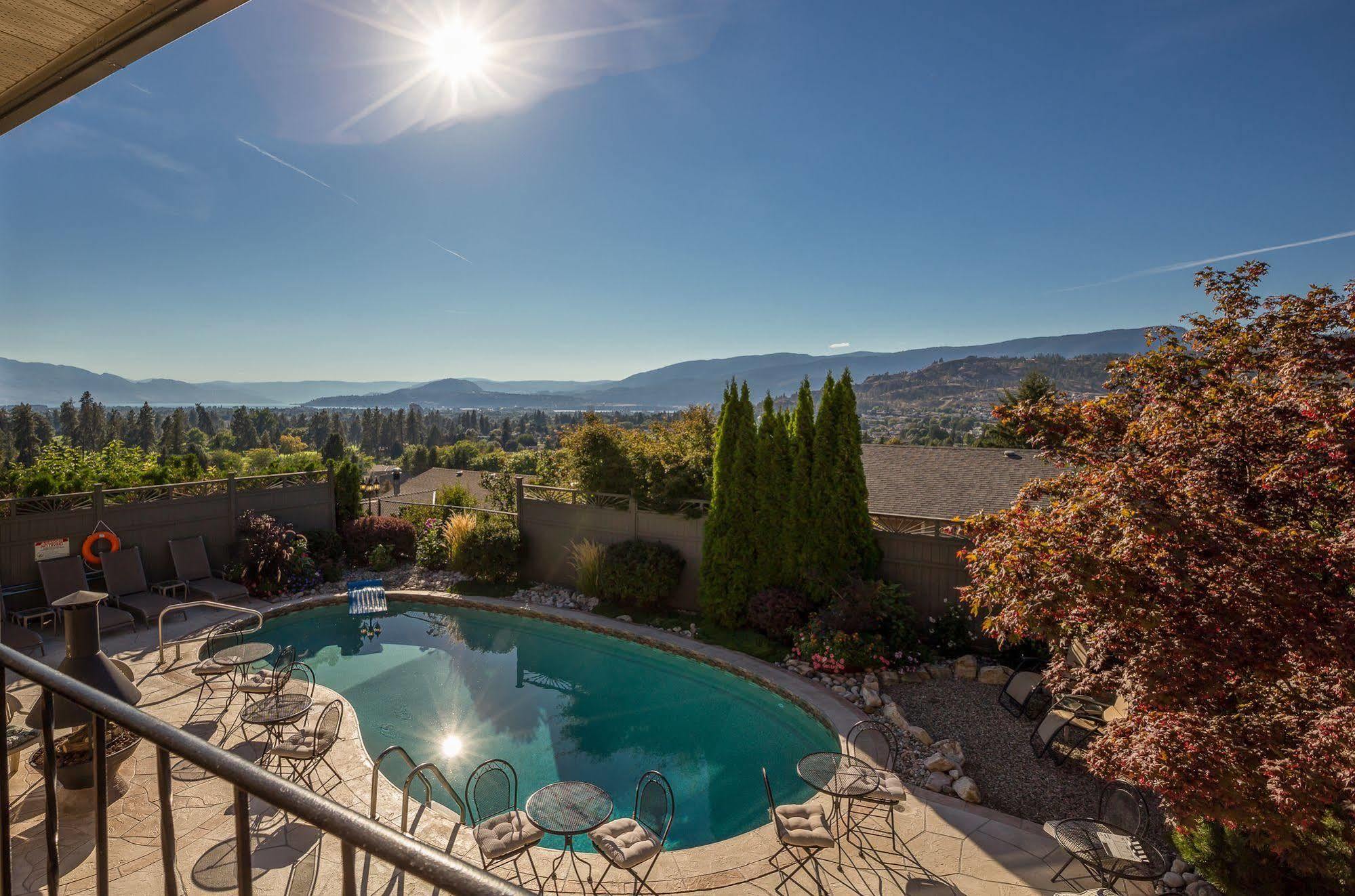 A Vista Villa Couples Retreat Kelowna Dış mekan fotoğraf